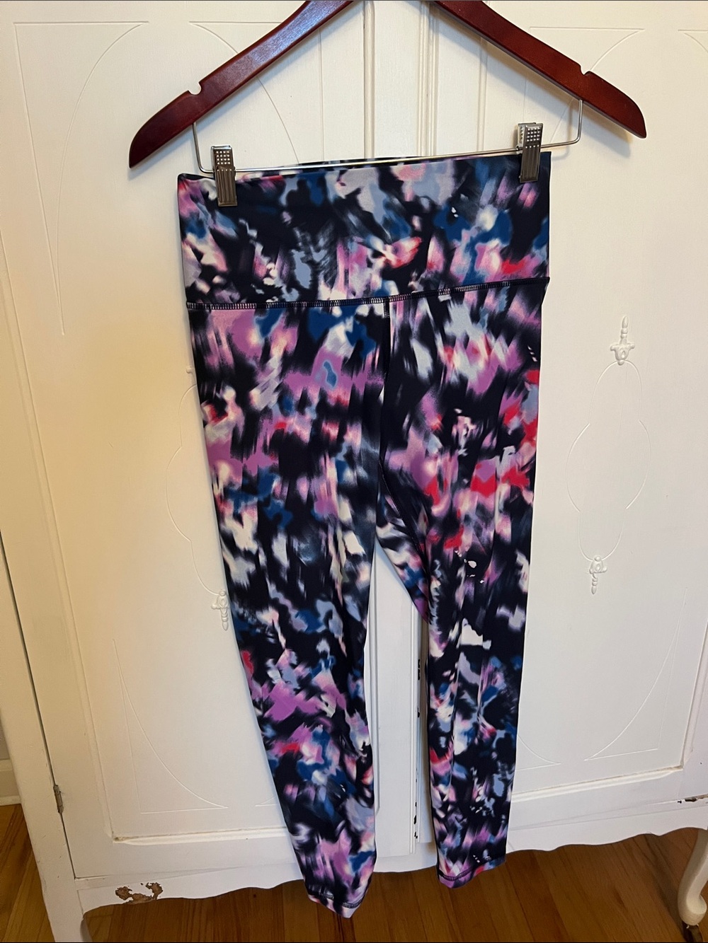 2/$7 Old Navy high rise Powersoft Active Leggings